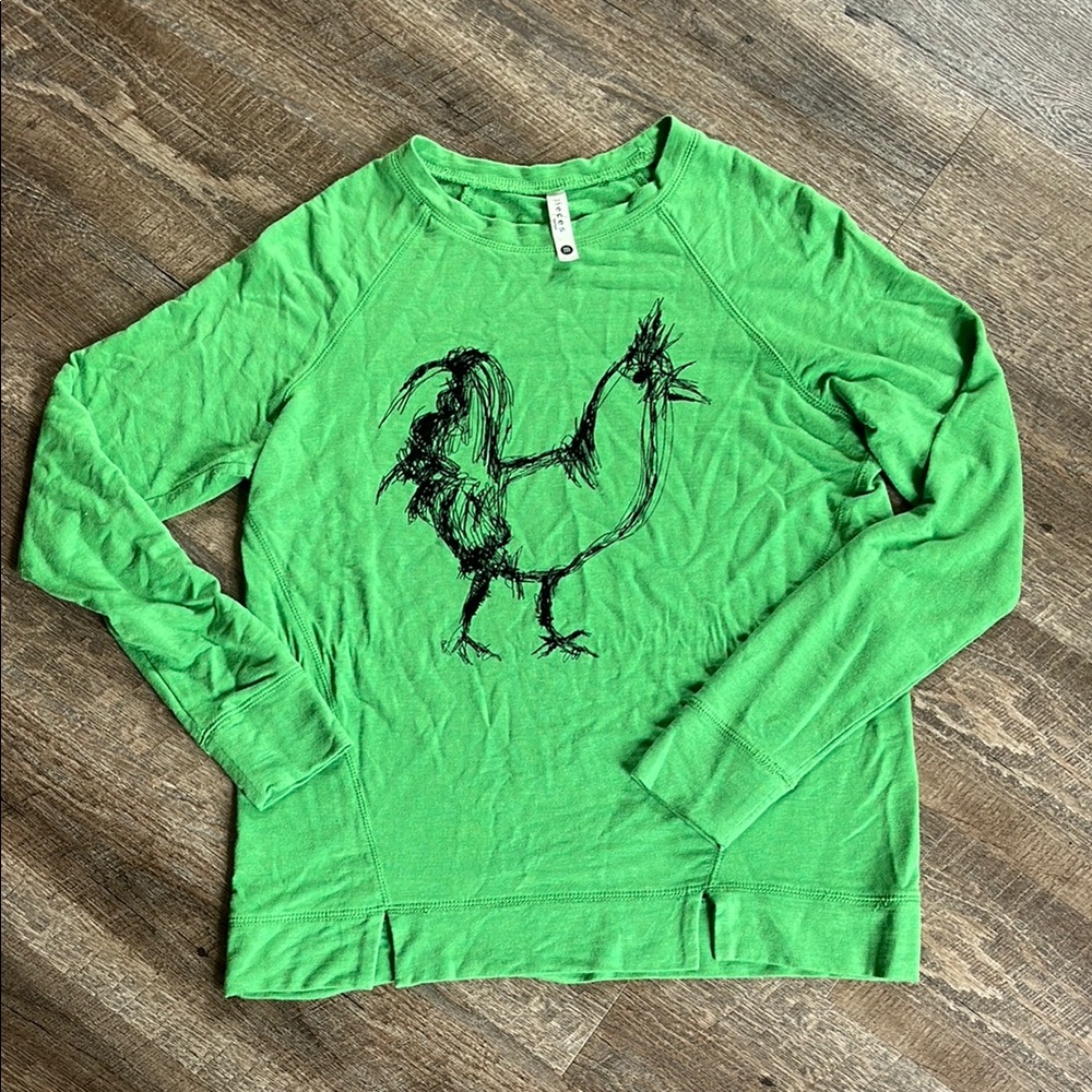Kensie Green Long Sleeve Tee with Rooster Design